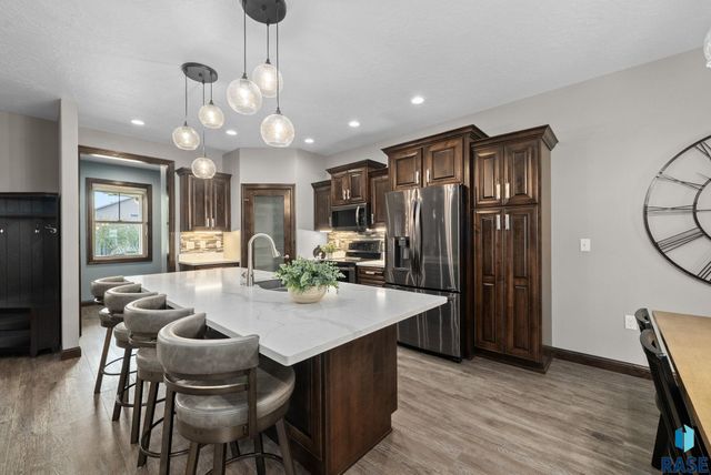 6200 S El Dorado Ave Avenue, Sioux Falls, SD 57108