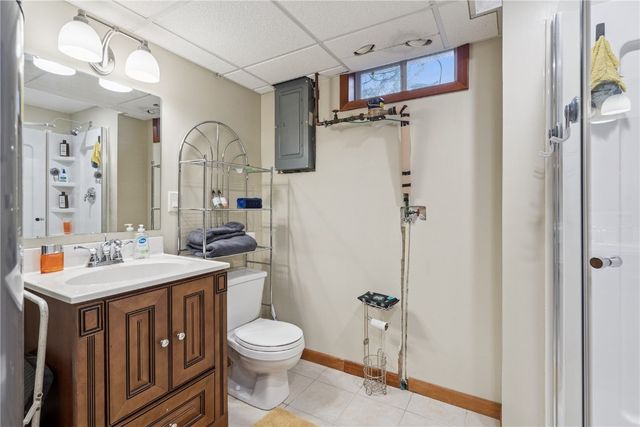 225 31st Street NW, Cedar Rapids, IA 52405