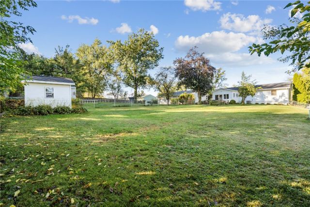 225 31st Street NW, Cedar Rapids, IA 52405