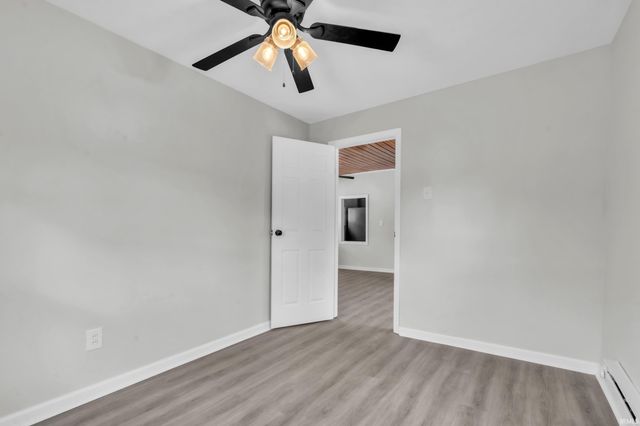 4606 W E Drive, Albion, IN 46701