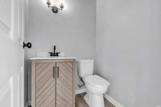 4606 W E Drive, Albion, IN 46701