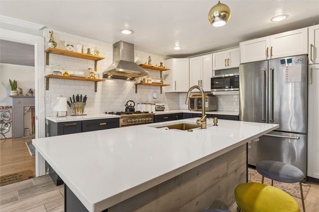 186 Mobile Drive, Greece, NY 14616