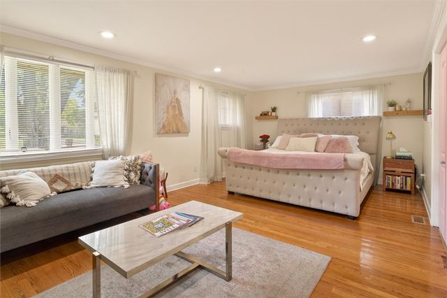 186 Mobile Drive, Greece, NY 14616