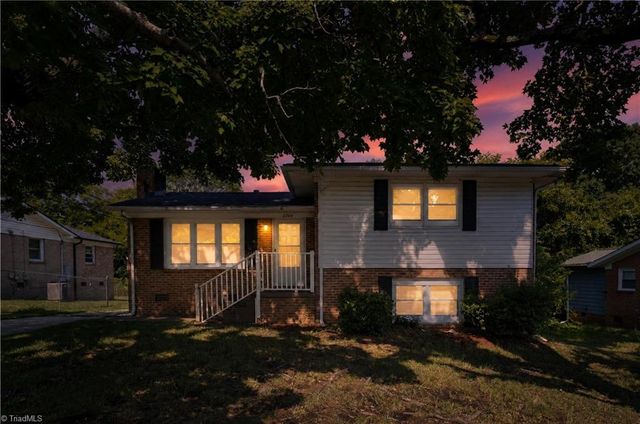 2204 Maybank Drive, Greensboro, NC 27403