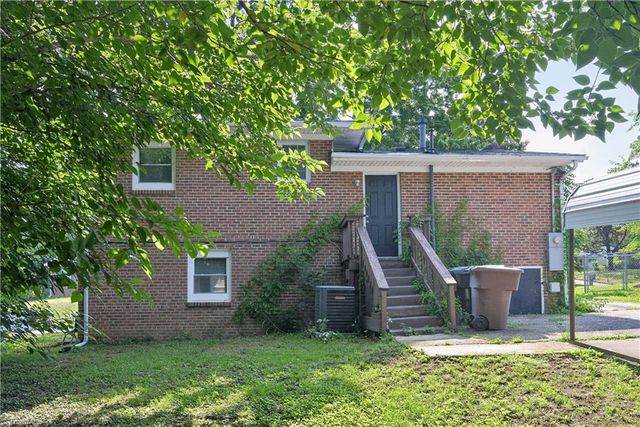 2204 Maybank Drive, Greensboro, NC 27403