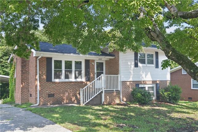 2204 Maybank Drive, Greensboro, NC 27403