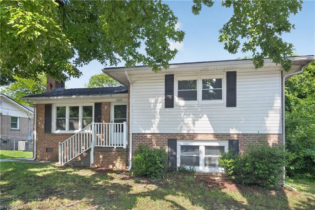 2204 Maybank Drive, Greensboro, NC 27403