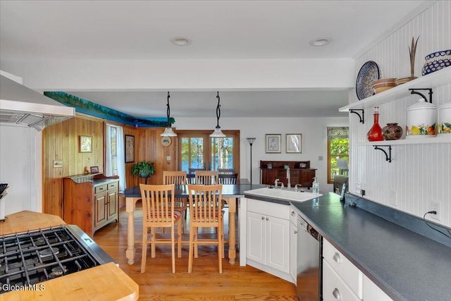 2412 New York 43, Sand Lake, NY 12018