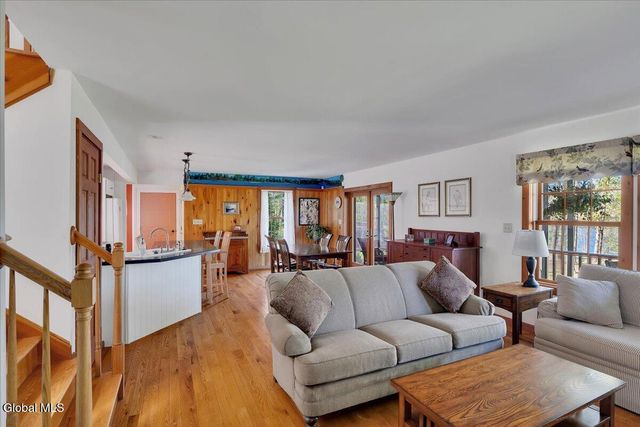 2412 New York 43, Sand Lake, NY 12018