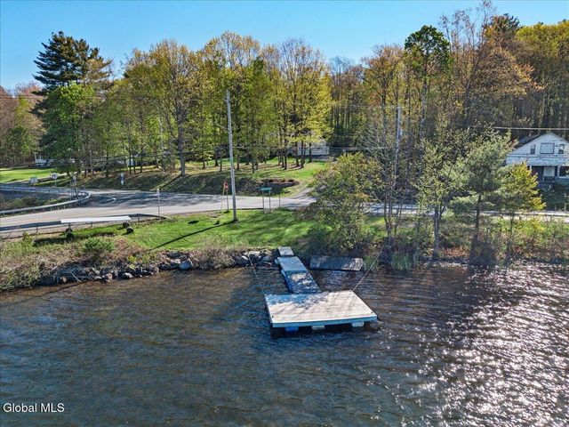2412 New York 43, Sand Lake, NY 12018