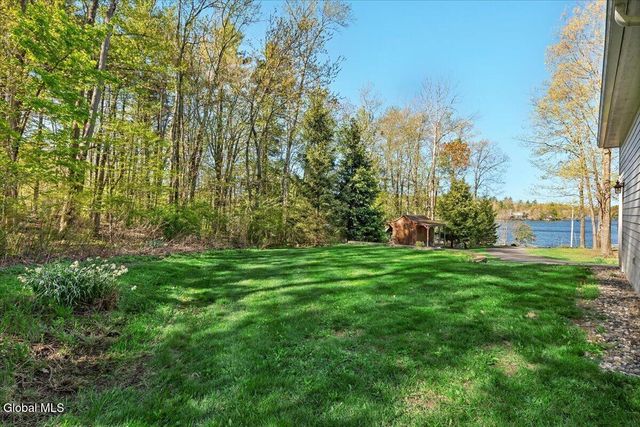 2412 New York 43, Sand Lake, NY 12018