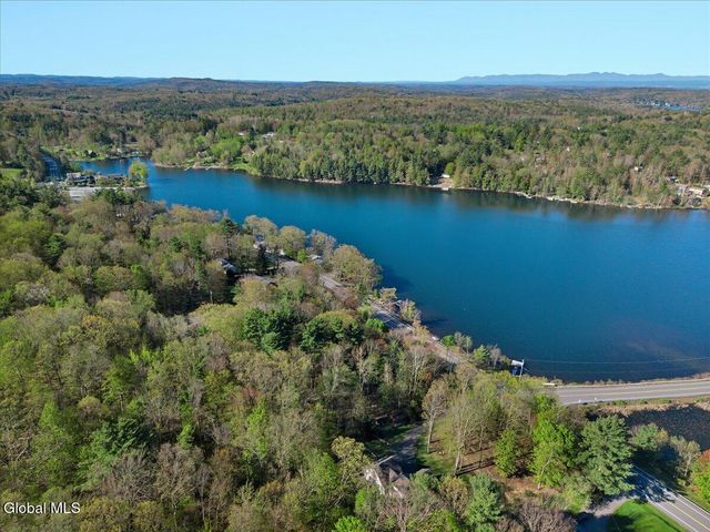 2412 New York 43, Sand Lake, NY 12018