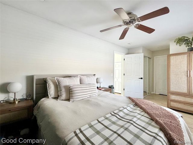 626 E Windemere Avenue, Royal Oak, MI 48073