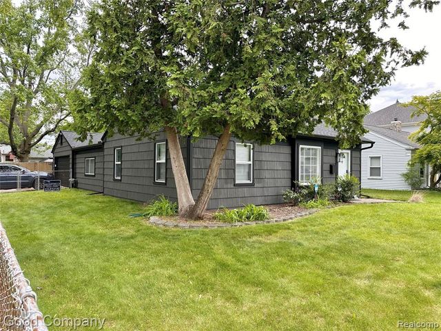 626 E Windemere Avenue, Royal Oak, MI 48073