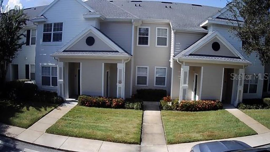 330 SOUTHERN PECAN CIRCLE 204, Winter Garden, FL 34787