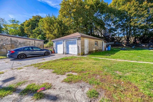 15 Higgins St, Fall River, MA 02724