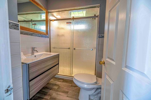 15 Higgins St, Fall River, MA 02724