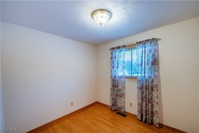 1329 Oak Grove Road, Waverly, WV 26134