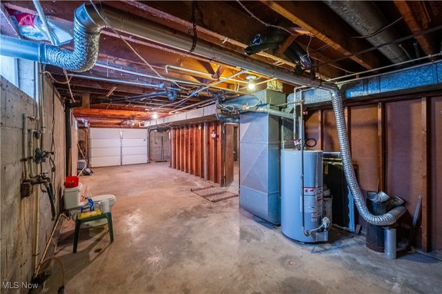 1329 Oak Grove Road, Waverly, WV 26134