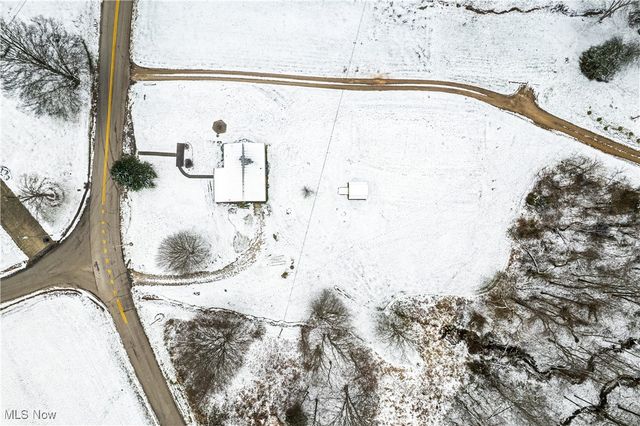 1329 Oak Grove Road, Waverly, WV 26134