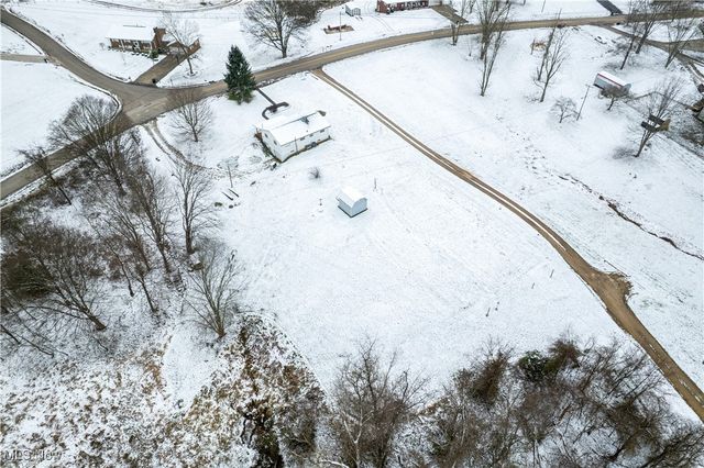 1329 Oak Grove Road, Waverly, WV 26134