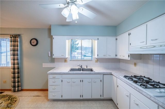 1329 Oak Grove Road, Waverly, WV 26134