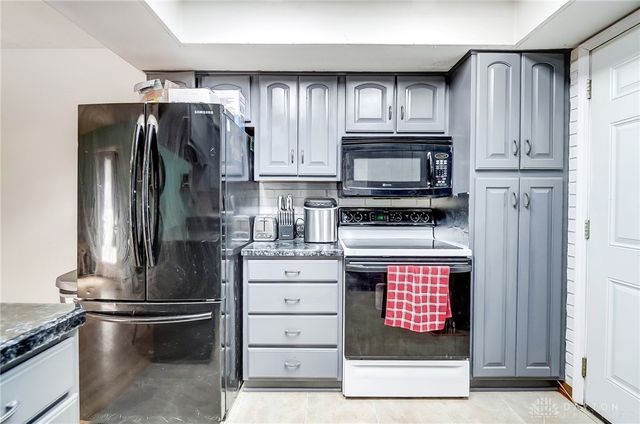 3860 Horseshoe Bn Road, Troy, OH 45373