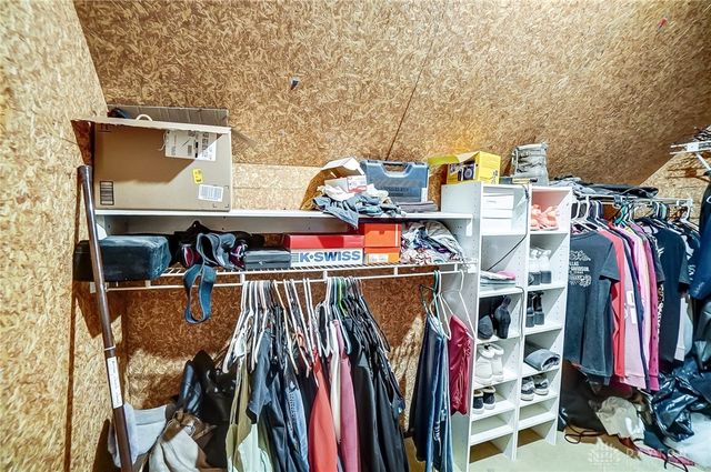 3860 Horseshoe Bn Road, Troy, OH 45373