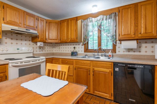 37 Brookview Court, Milford, NH 03055