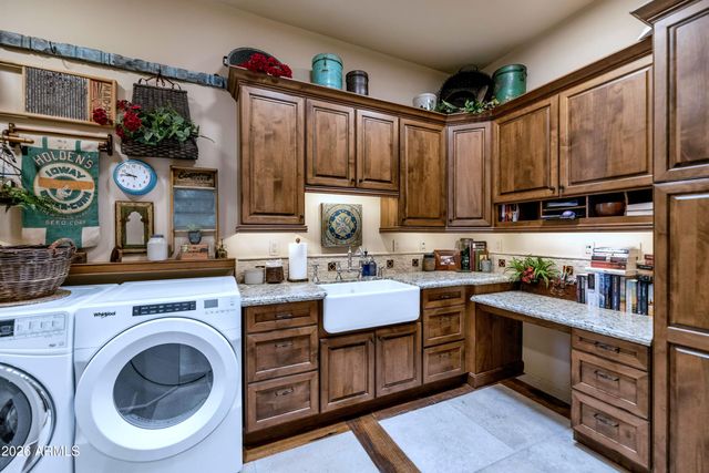 9410 N LAVA BLUFF Trail, Fountain Hills, AZ 85268