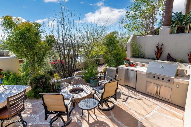 9410 N LAVA BLUFF Trail, Fountain Hills, AZ 85268