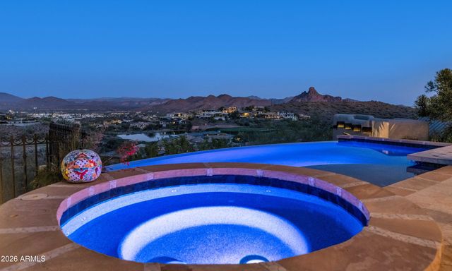 9410 N LAVA BLUFF Trail, Fountain Hills, AZ 85268