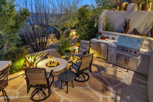 9410 N LAVA BLUFF Trail, Fountain Hills, AZ 85268