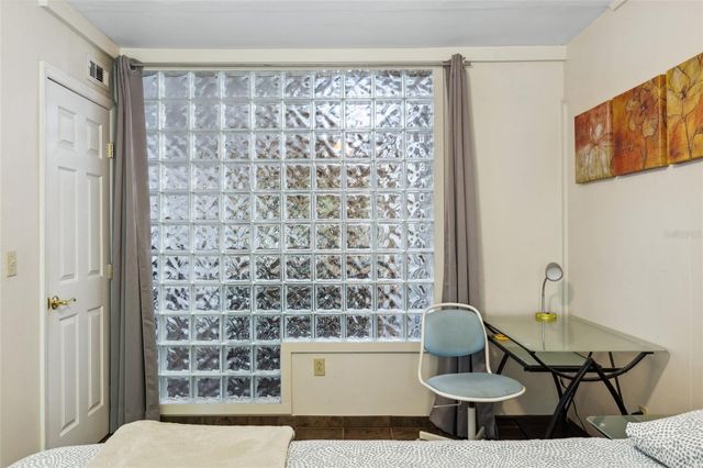 1700 SW 16TH COURT M2, Gainesville, FL 32608