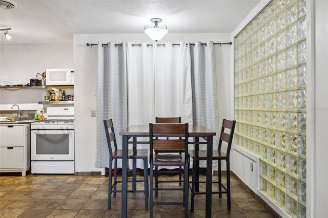 1700 SW 16TH COURT M2, Gainesville, FL 32608