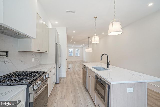 1917 S 3RD ST, Philadelphia, PA 19148