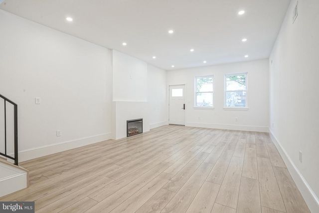 1917 S 3RD ST, Philadelphia, PA 19148