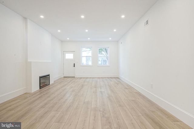 1917 S 3RD ST, Philadelphia, PA 19148