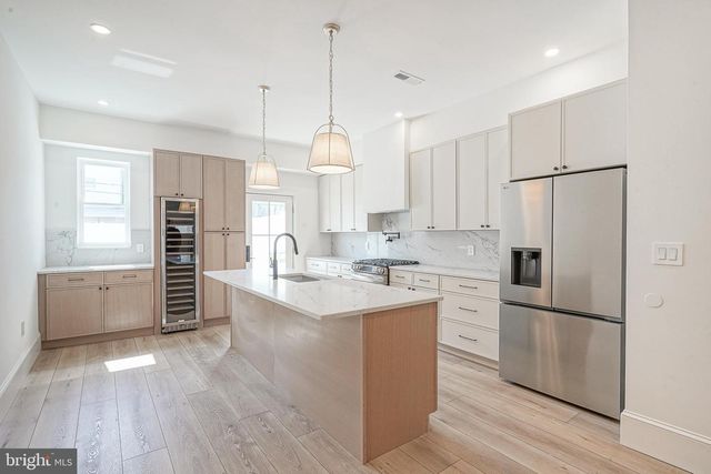 1917 S 3RD ST, Philadelphia, PA 19148