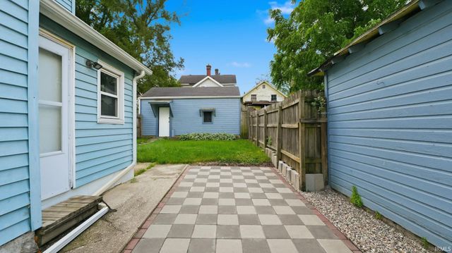 2016 Oakley Street, Fort Wayne, IN 46802