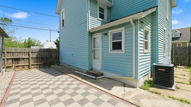 2016 Oakley Street, Fort Wayne, IN 46802