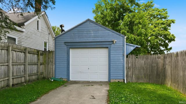 2016 Oakley Street, Fort Wayne, IN 46802