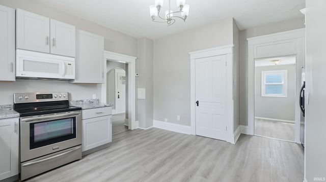 2016 Oakley Street, Fort Wayne, IN 46802