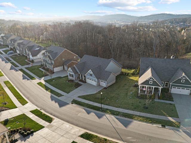 7131 Sky Meadow Dr, NW, College Grove, TN 37046