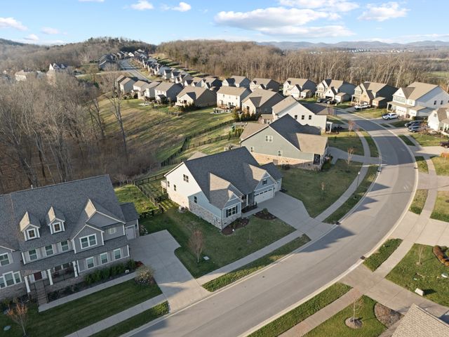 7131 Sky Meadow Dr, NW, College Grove, TN 37046