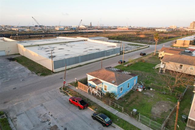 604 42nd Street, Galveston, TX 77550