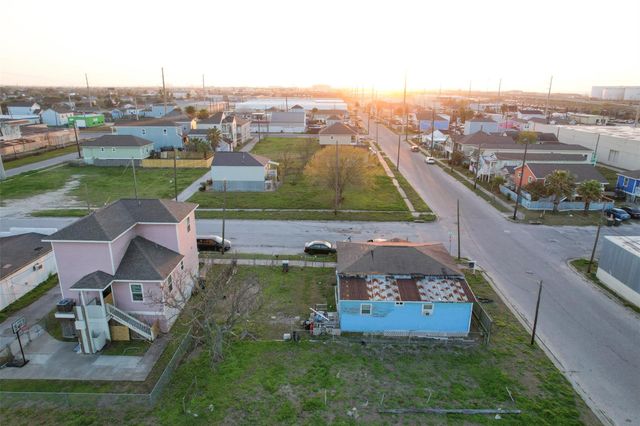 604 42nd Street, Galveston, TX 77550