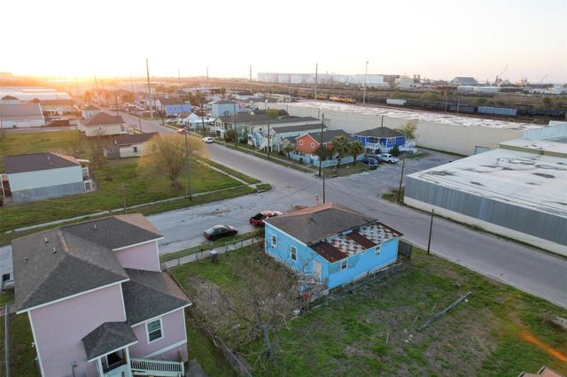 604 42nd Street, Galveston, TX 77550