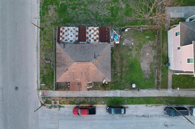 604 42nd Street, Galveston, TX 77550