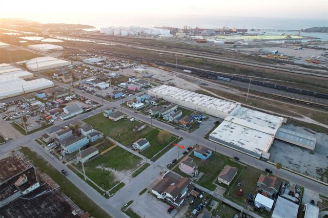 604 42nd Street, Galveston, TX 77550